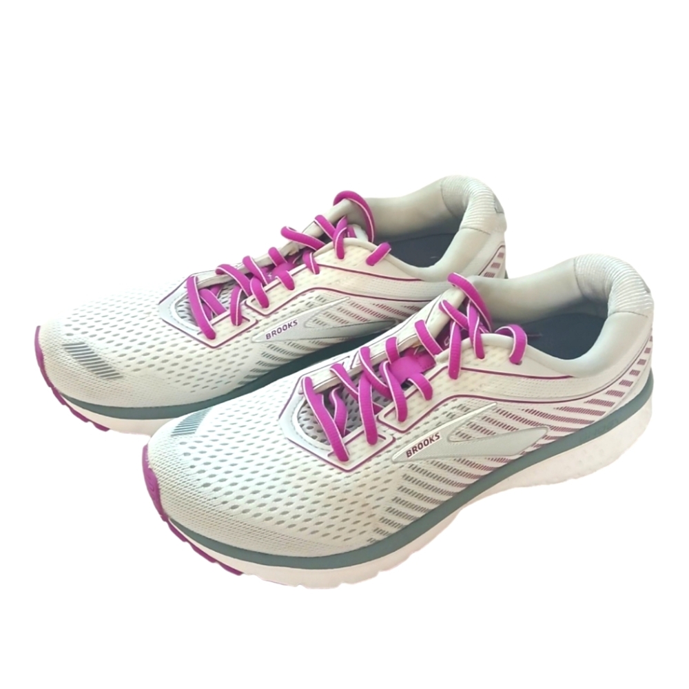 Brooks White Silver Magenta Womans Ghost 12